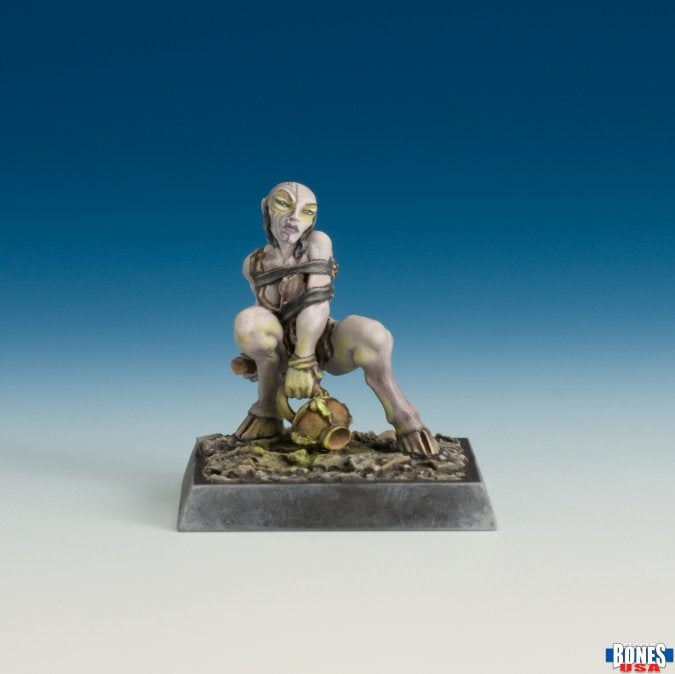 Mini Reaper Bones Legends: Female Chaos Cultist