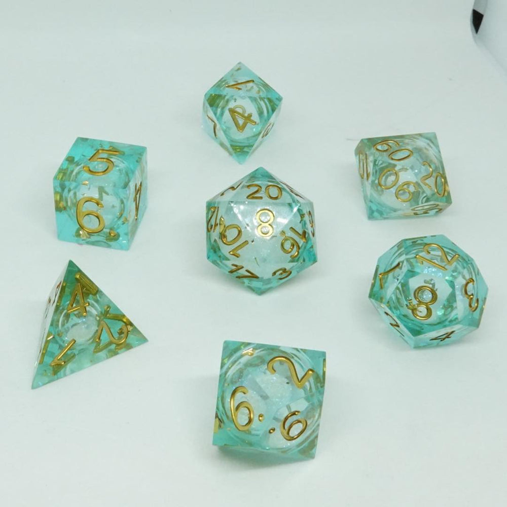 Dice Chronicle: Poly 7 Set Cube Liquid Core Molten