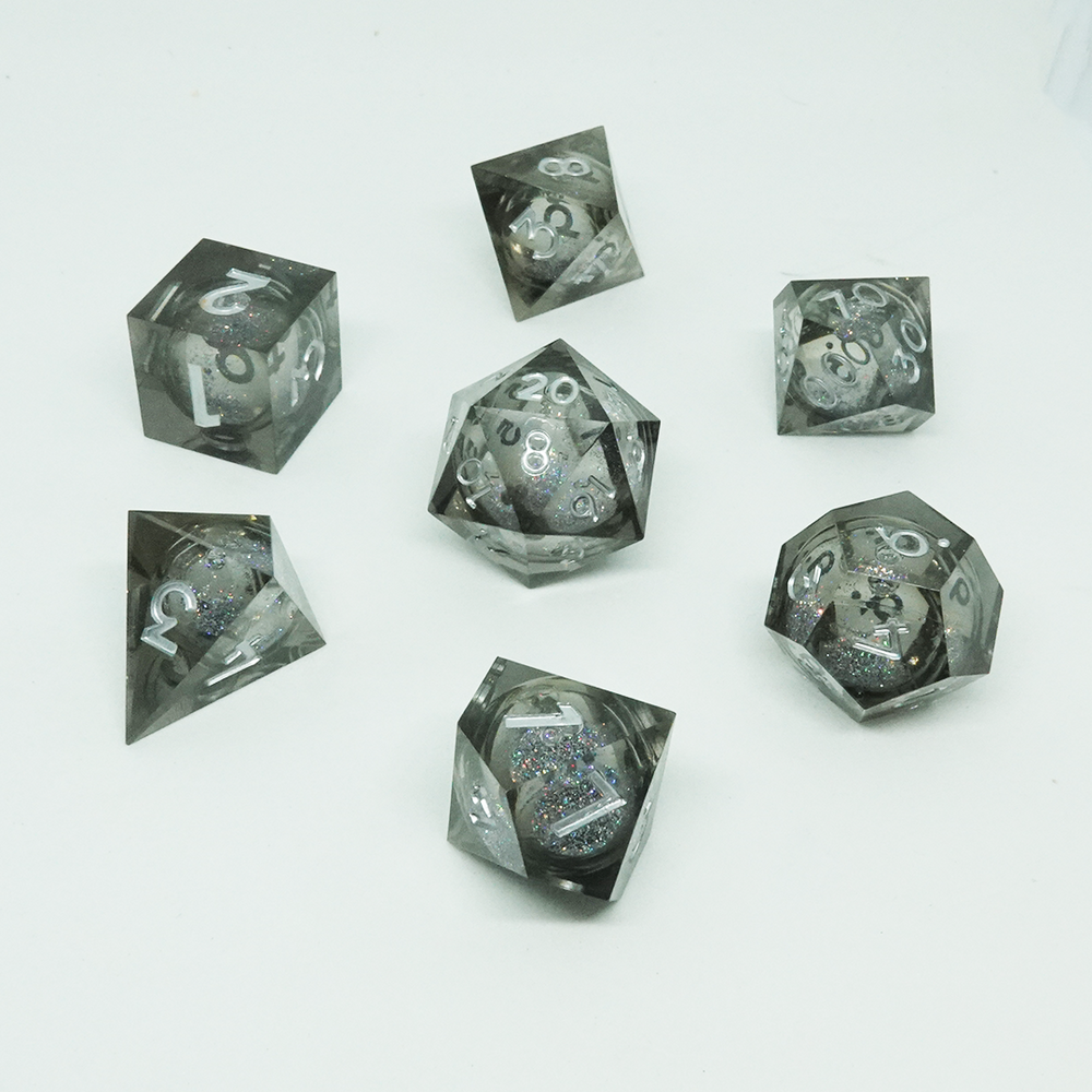 Dice Chronicle: Poly 7 Set Cube Liquid Core Molten