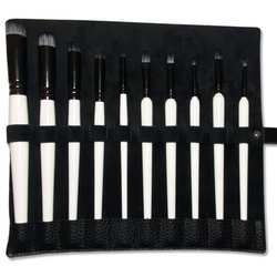 Brush Chronicle: Leather Brush Roll