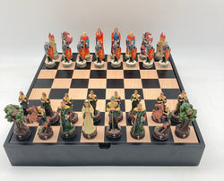 Chess Set Worldwise: Robin Hood Resin Chessmen on Black/Maple Chest