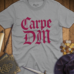 T-Shirt Wizardly: Carpe DM Red Letters