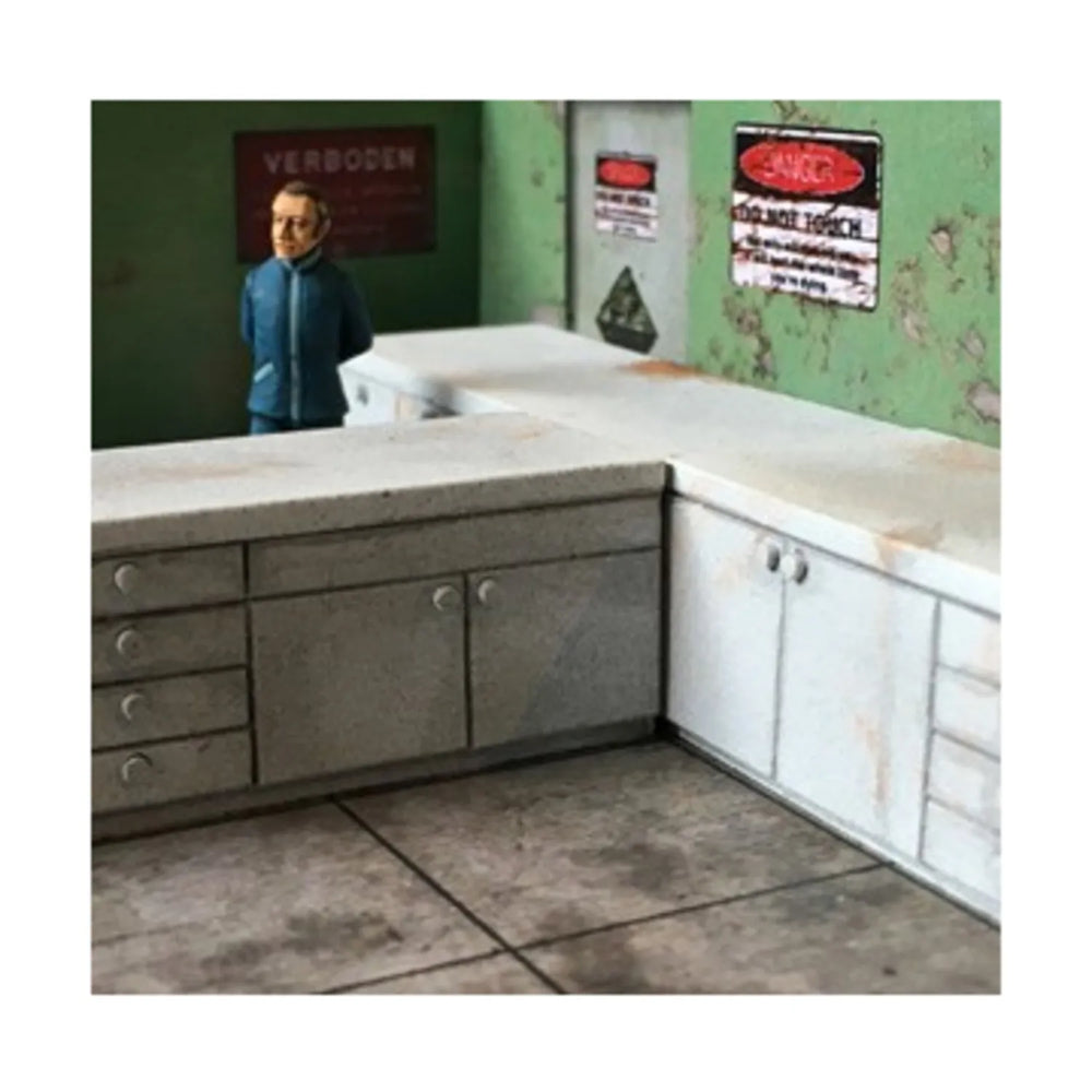Mini Terrain Crooked: Workbenches (2)
