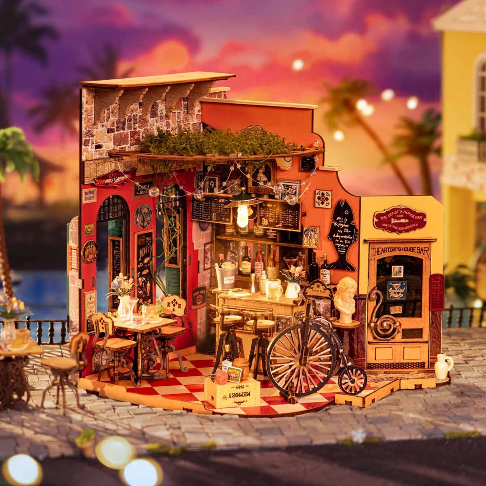 Model Rolife: Cheers Bar & Dining