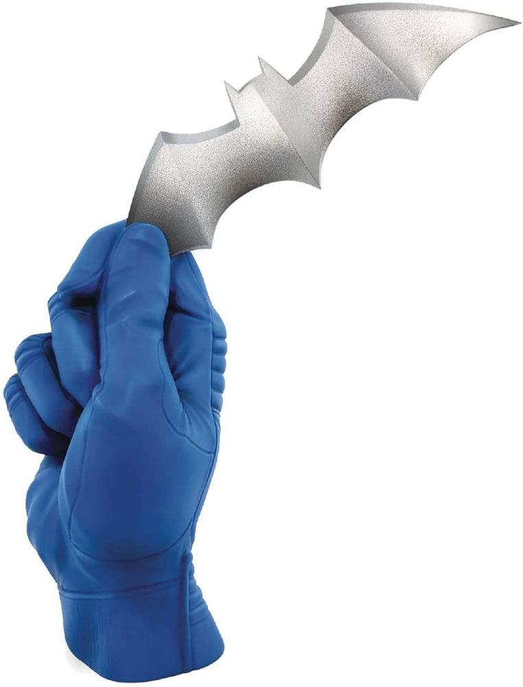 Statue DC Life-Sized Hand: Batman with Batarang